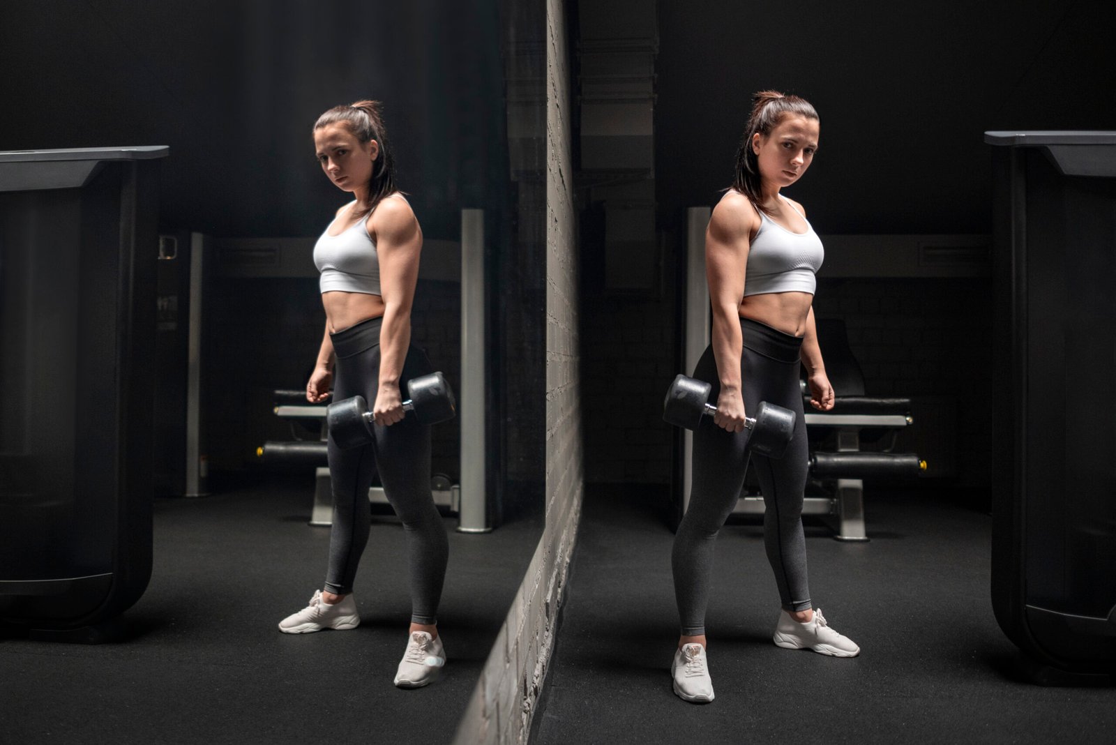 woman-with-visible-abs-doing-fitness